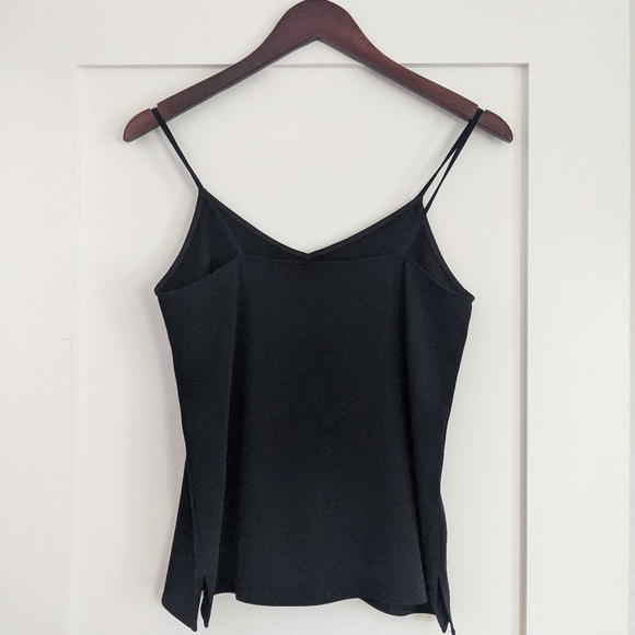 UNIQLO strappy tank - Picture 2 of 5